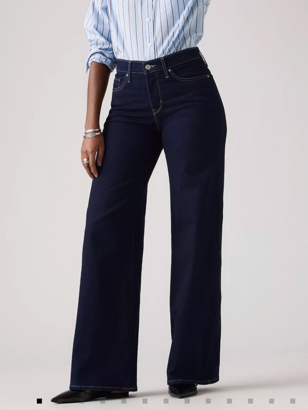 Levi's 318 Shaping Wide Leg Jeans